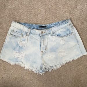 Klique B, high rise short